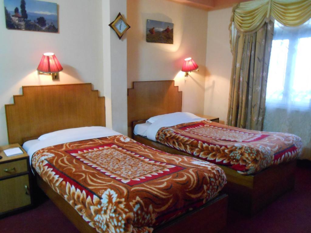 Pradhan Residency Darjeeling (West Bengal) Room photo