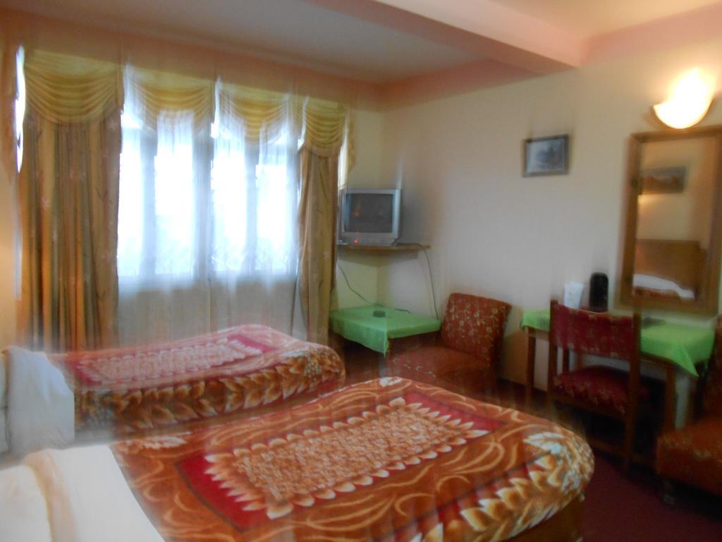 Pradhan Residency Darjeeling (West Bengal) Room photo